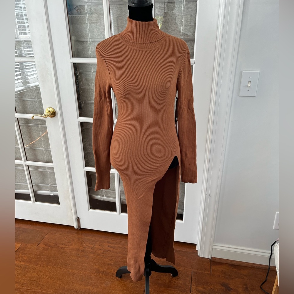Astr Camel Ribbed Knit Dress - Picture 2 of 11